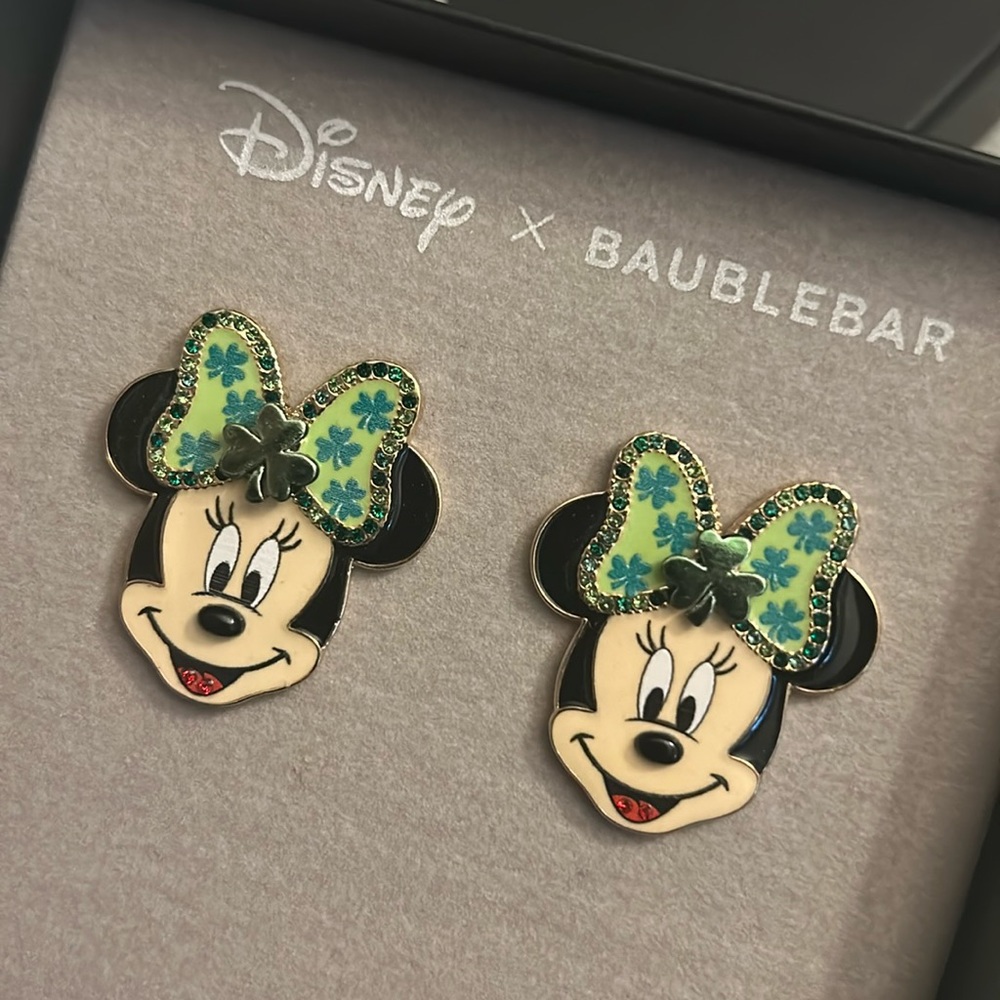 🍀 Disney X Baublebar Minnie Mouse St. Patrick’s Day Earrings